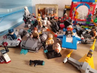 Lote 35 figuras y naves LEGO