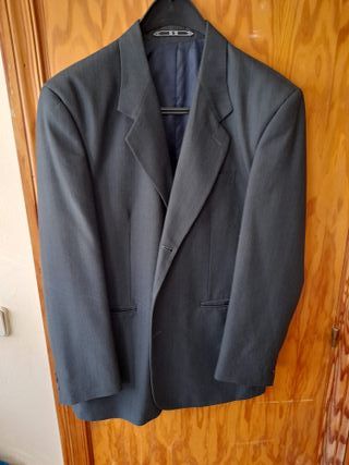 Traje de chaqueta para hombre. Azúl marino.