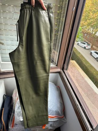 Pantalón Mango verde talla M