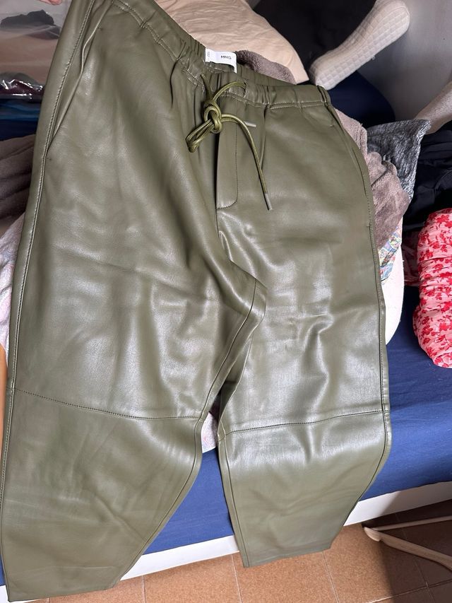 Pantalón Mango verde talla M