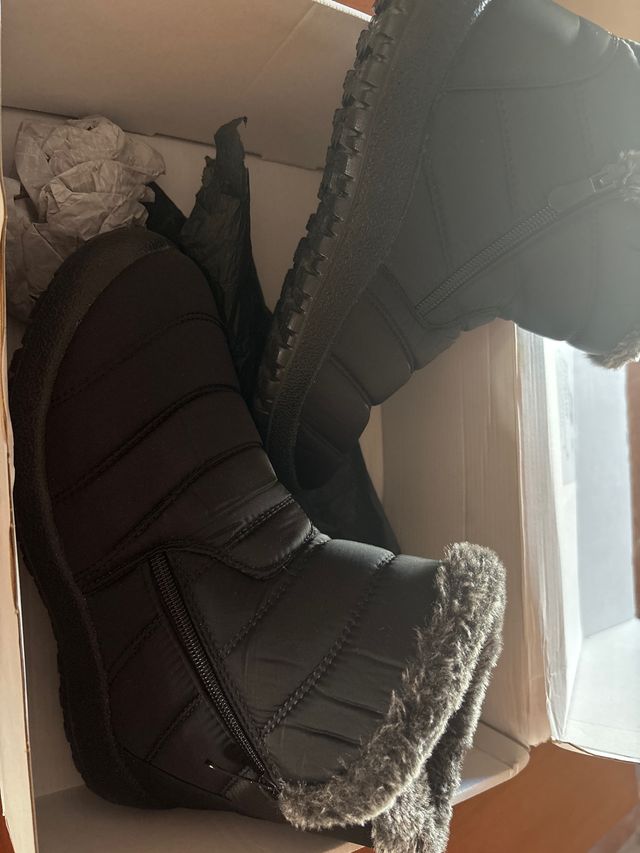 Botas calentitas forradas negras. Número 39