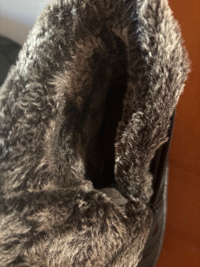 Botas calentitas forradas negras. Número 39
