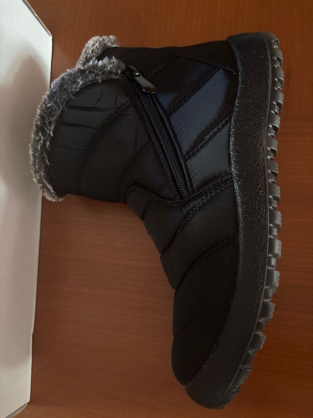 Botas calentitas forradas negras. Número 39