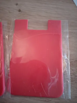 Portadocumentos para móvil rojo