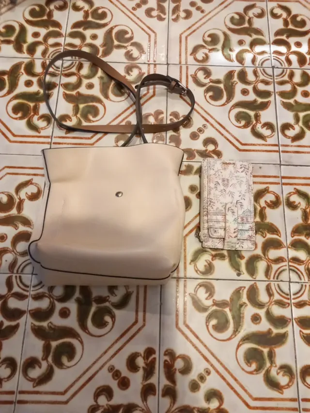 Bolso Parfois Beige y Marrón