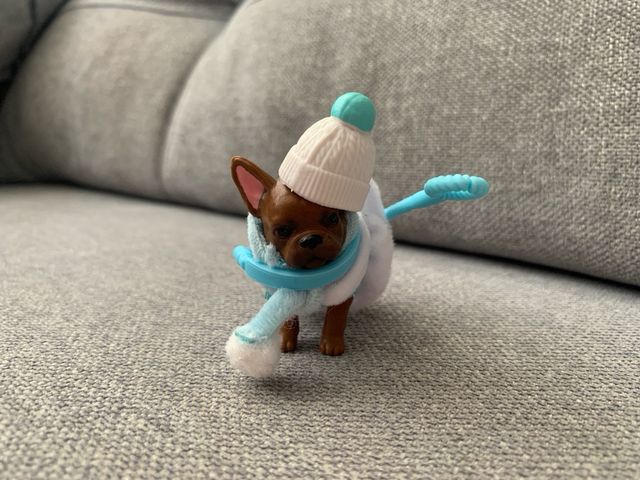 2 Barbies y Ropa Accesorios Muñecas