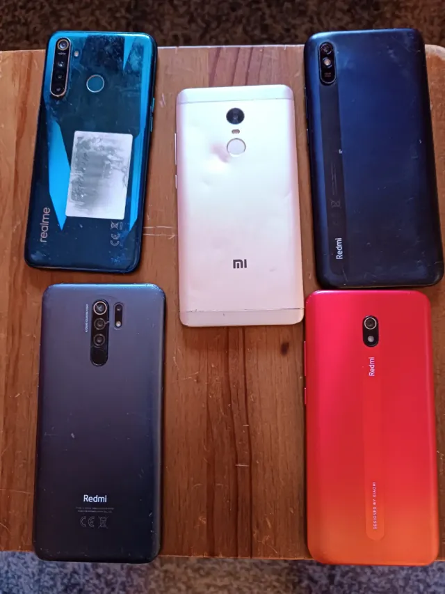 Lote 5 móviles Xiaomi para piezas