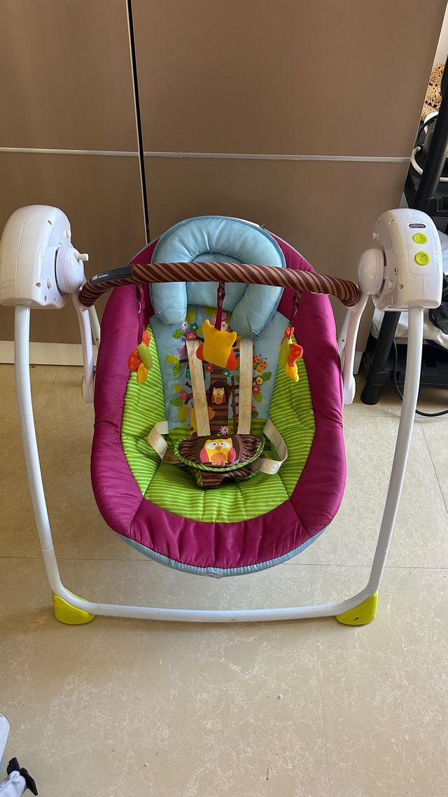 Hamaca bebé eléctrica con movimiento