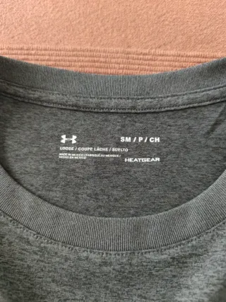 Camiseta Under Armour Gris