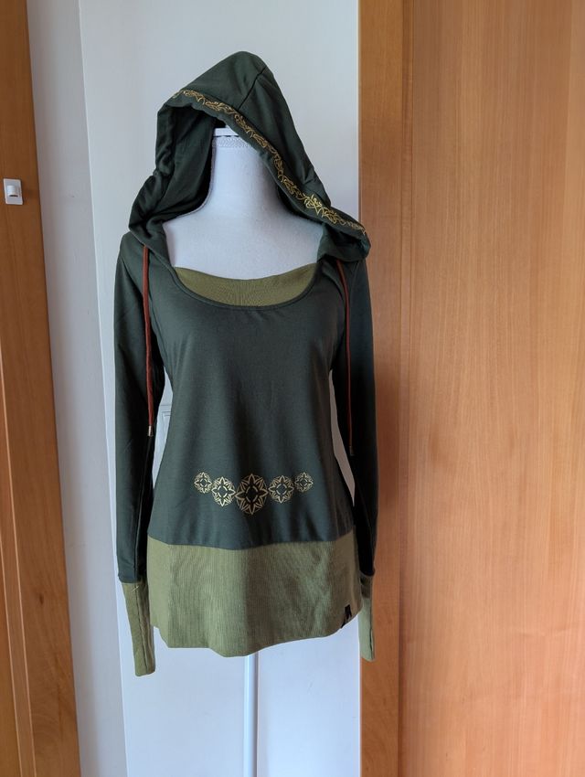 Camiseta con capucha ESDLA Talla L