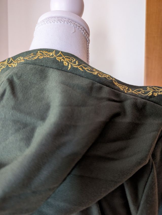 Camiseta con capucha ESDLA Talla L