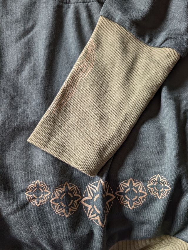 Camiseta con capucha ESDLA Talla L