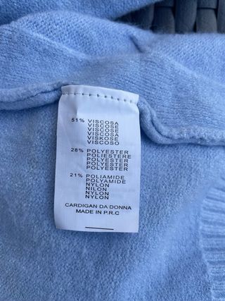 Cardigan azzurro con pelliccia