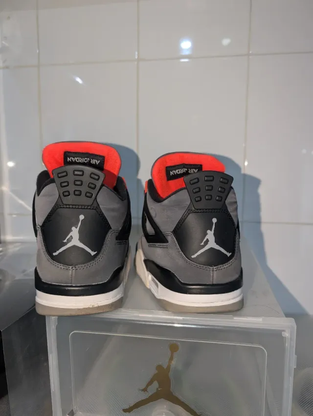 Jordan Retro 4 infrared
