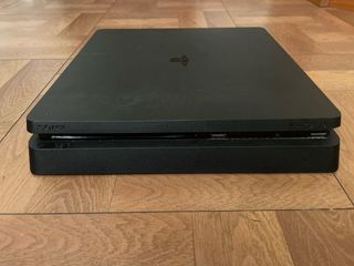 PlayStation 4 nera 1TB + controller originale