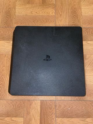 PlayStation 4 nera 1TB + controller originale