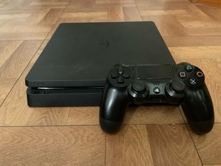 PlayStation 4 nera 1TB + controller originale