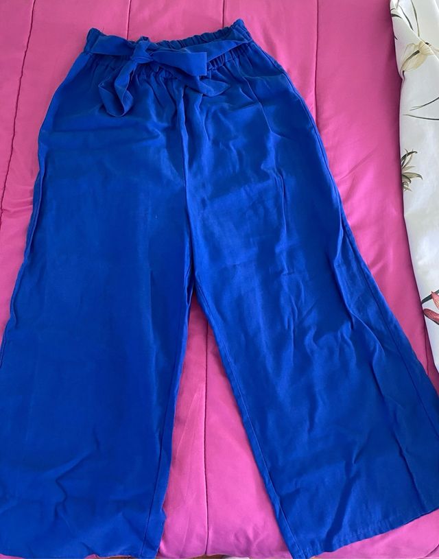Pantalón ancho azul con lazo