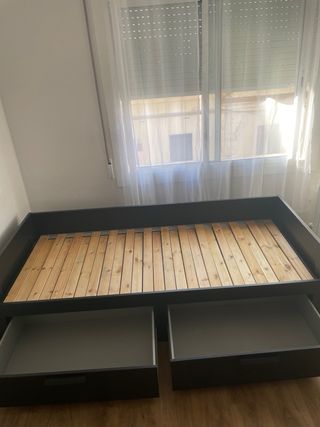 Cama individual extensible negra con cajones