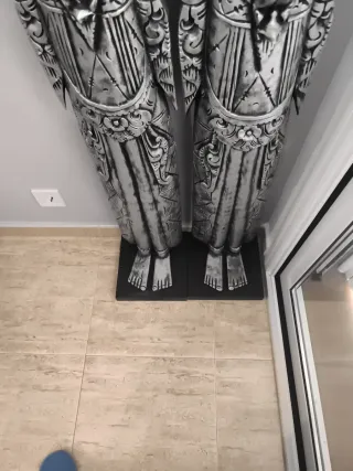 Pareja Figuras Balinesas Talladas a Mano