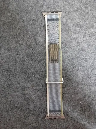 Correa de reloj tejida gris y verde