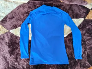 Térmica Kipsta azul manga larga