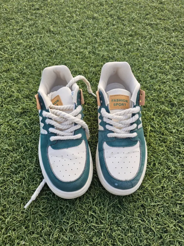 Deportivas niño talla 39