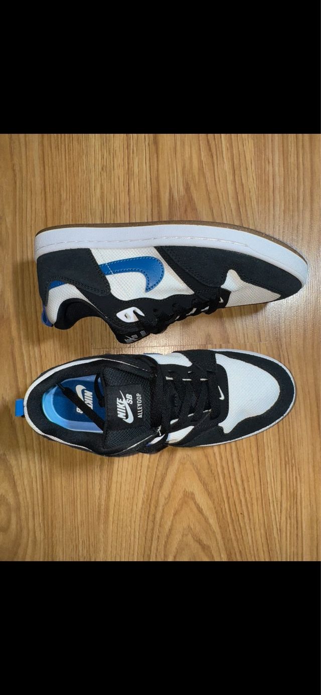 Zapatillas Nike Negras, y Azules T38.5