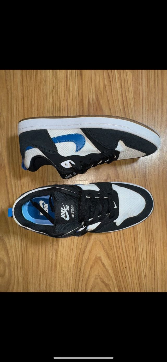 Zapatillas Nike Negras, y Azules T38.5