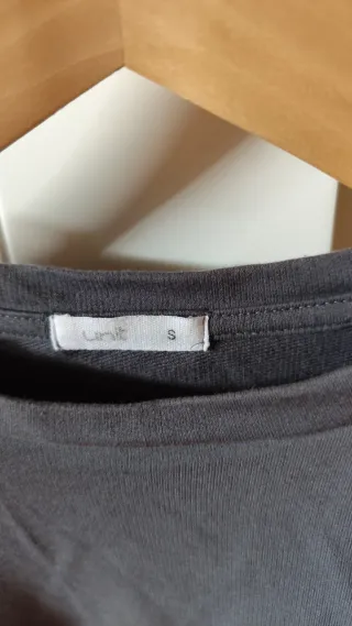 Sudadera gris mujer con volantes