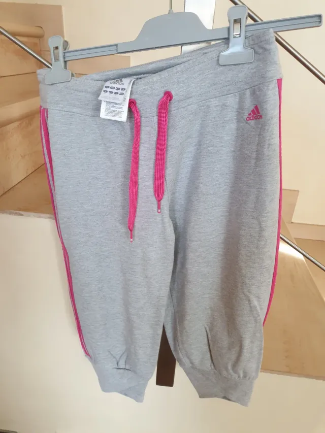 Pantalón y camiseta Adidas Gris y Rosa Talla S