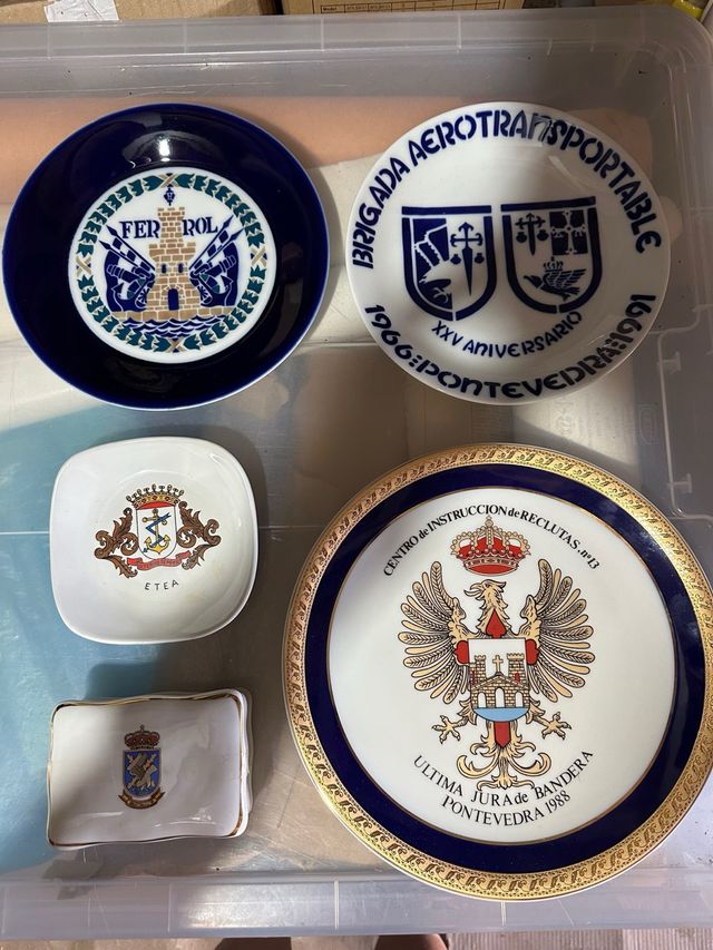 Lote 4 platos decorativos ejército español