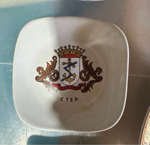 Lote 4 platos decorativos ejército español