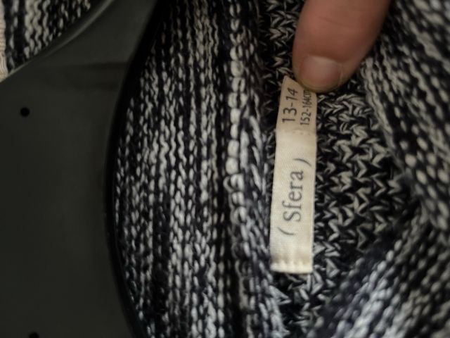 Camiseta listrada infantil com gola virada