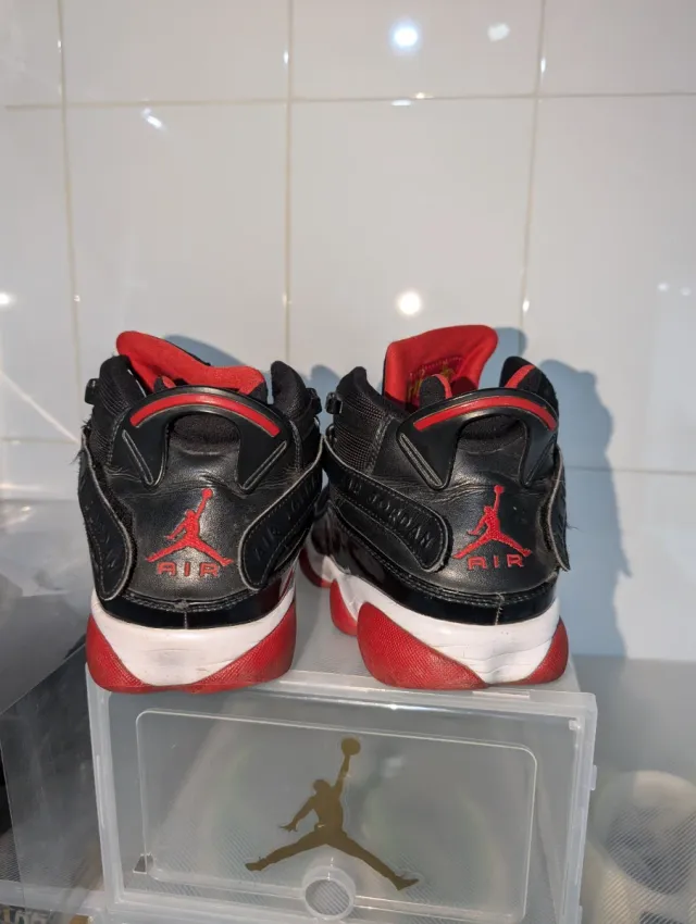 Jordan 6 Rings Negro y Rojo 42'5