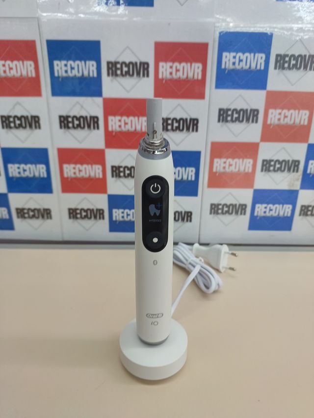 ✅ Escova de dentes elétrica iO9 branca com estojo de viagem Oral-B