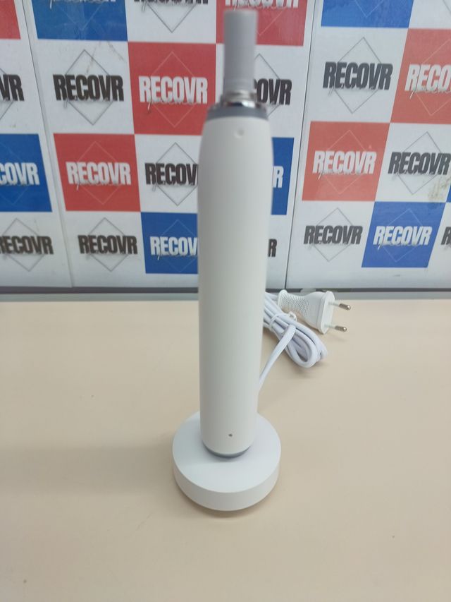 ✅ Escova de dentes elétrica iO9 branca com estojo de viagem Oral-B