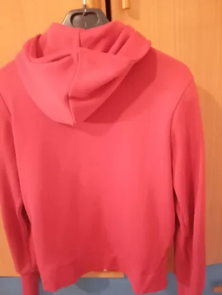 Chaqueta Adidas con capucha roja Talla 38