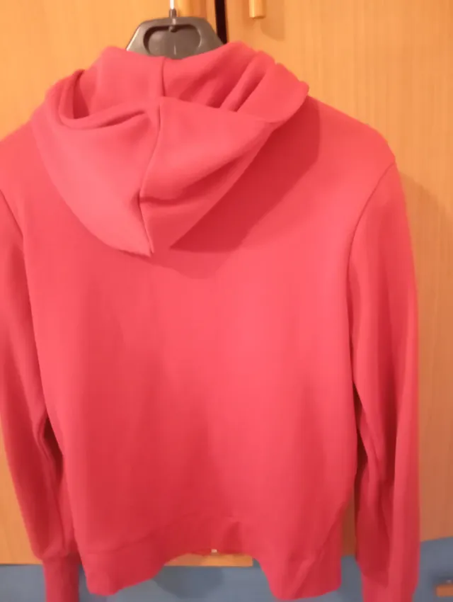 Chaqueta Adidas con capucha roja Talla 38