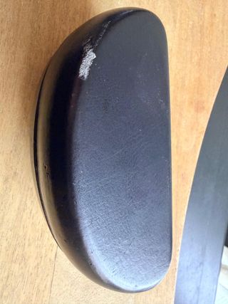 Estuche original PRADA para gafas (con detalle)