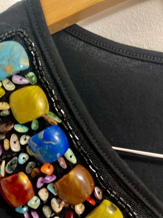 Camiseta MAGUI bordada, en perfecto estado