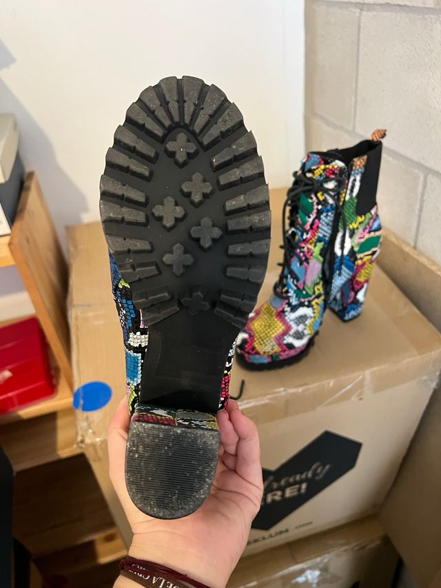 Botas tacón efecto serpiente multicolor