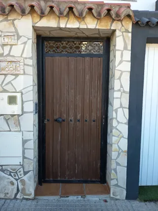 Puerta Exterior Automática 210 x 90 cms