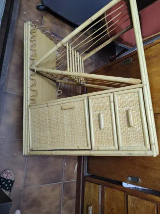 Comodino in bambù e vimini di alta qualità