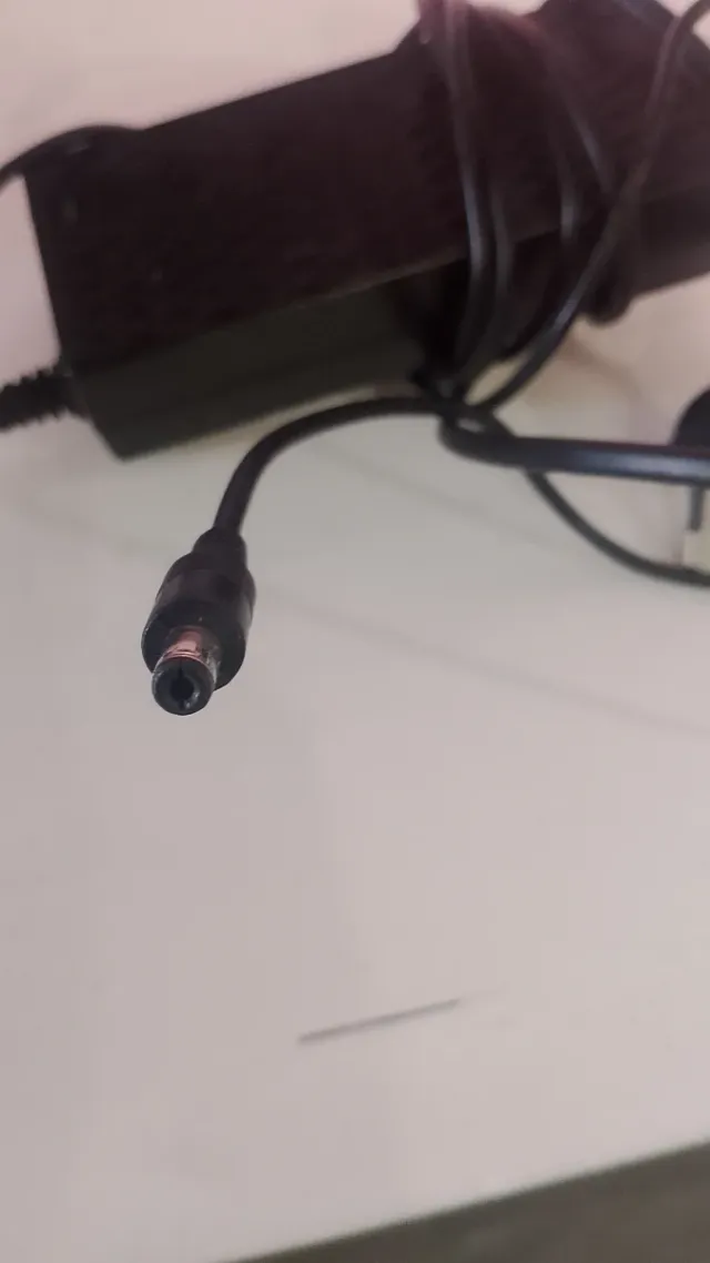 Cargador Patinete Eléctrico Negro