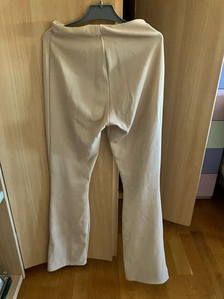 Pantalón campana beige