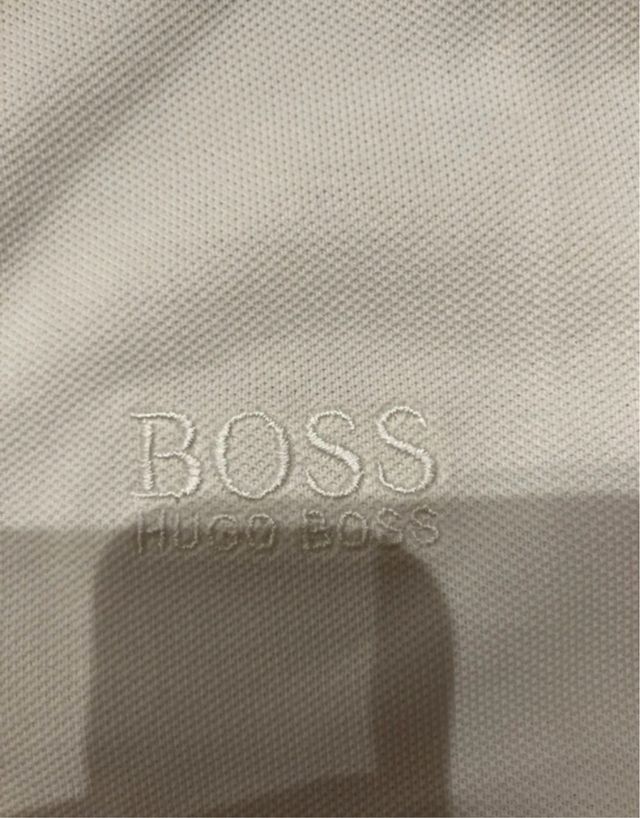 Polo HUGO BOSS blanco ( vintage elegante )