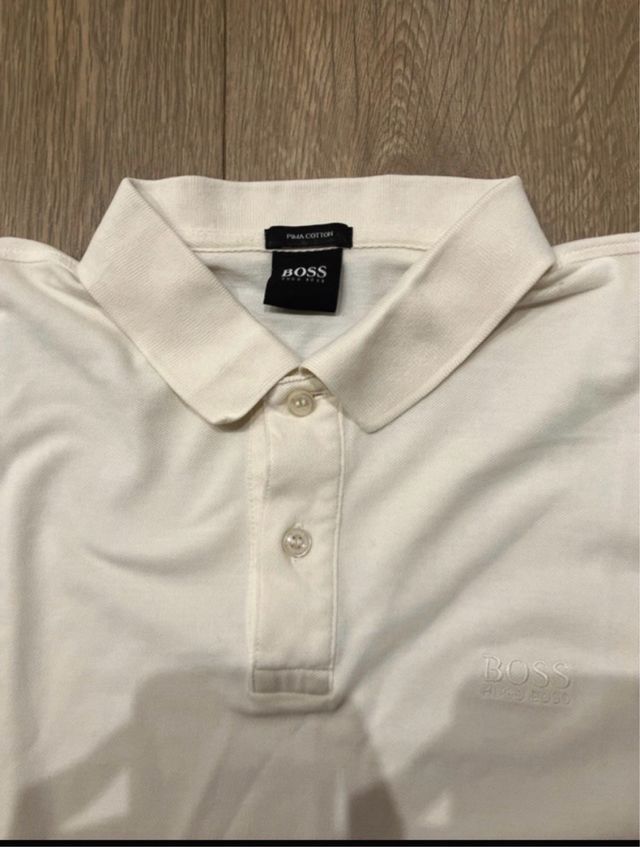 Polo HUGO BOSS blanco ( vintage elegante )