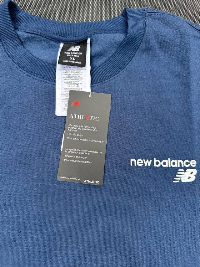 Sudadera New Balance Azul Marino nueva con etiquet