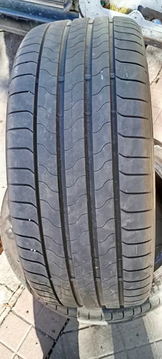 Bridgestone 255/45 R20 105Y Neumático